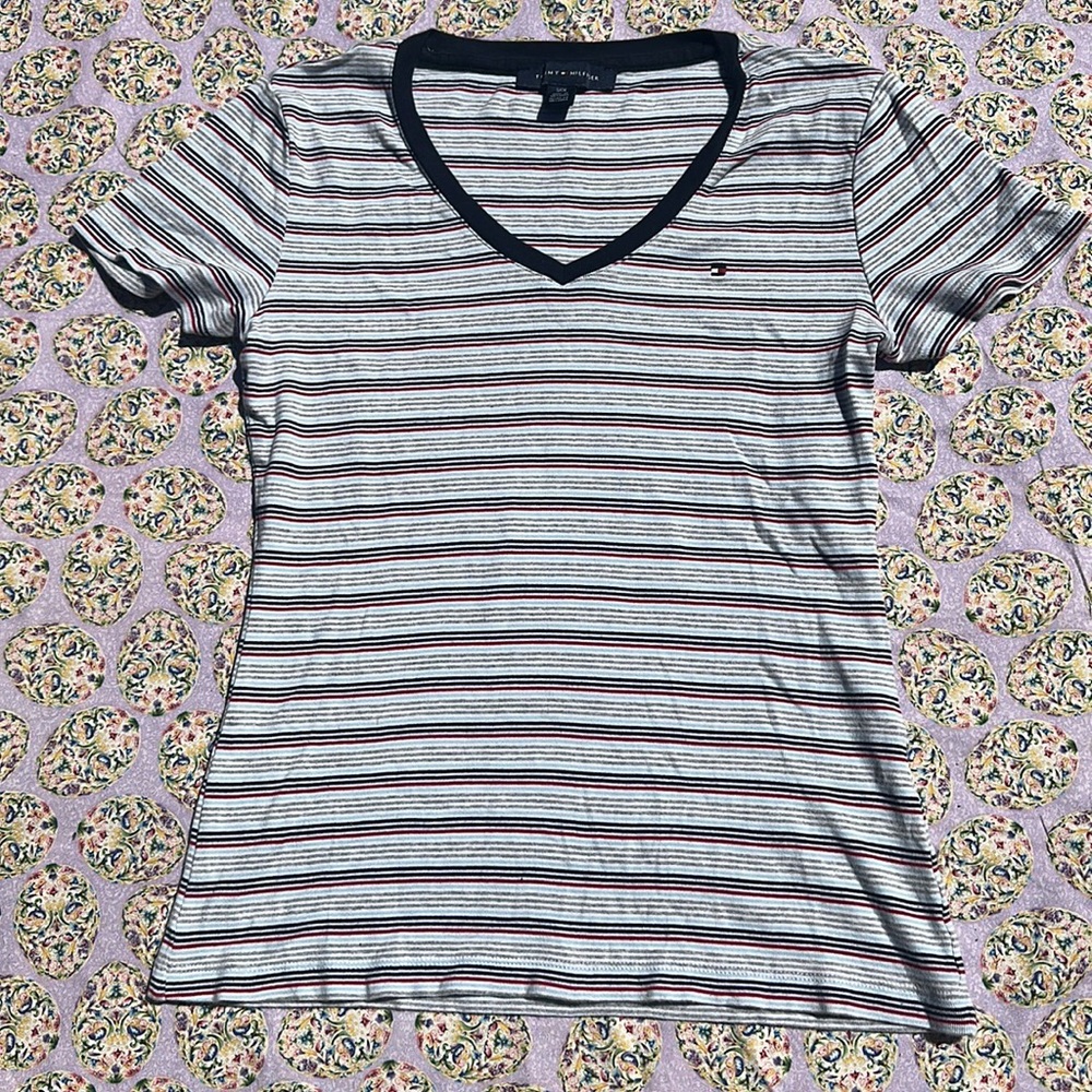Tommy Hilfiger V neck mid weight striped tee Blue grey red embroidered logo S